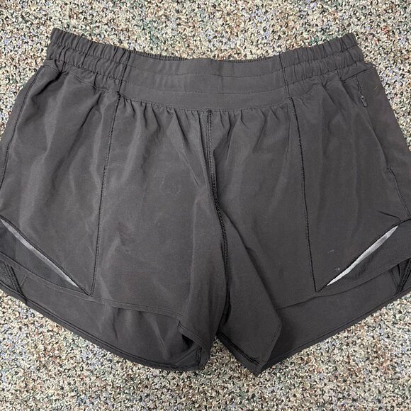 lululemon athletica Pants - lululemon hotty hot shorts size 10